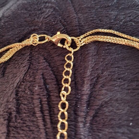Gold dangling necklace with 3 chains - Picture 4 of 4